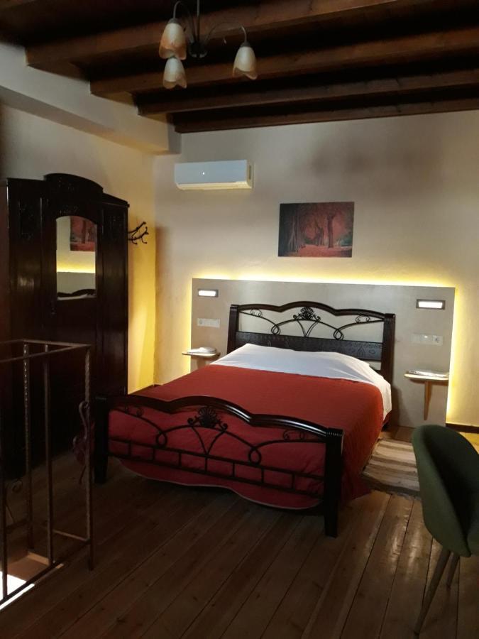 Apartment Traditional Homes Nivritos