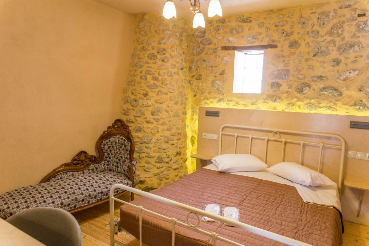 Traditional Homes Apartment Nivritos